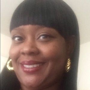 Meet your Posher, Yvette